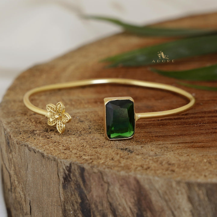 Narvia Flower And Rectangle Glossy Bangle