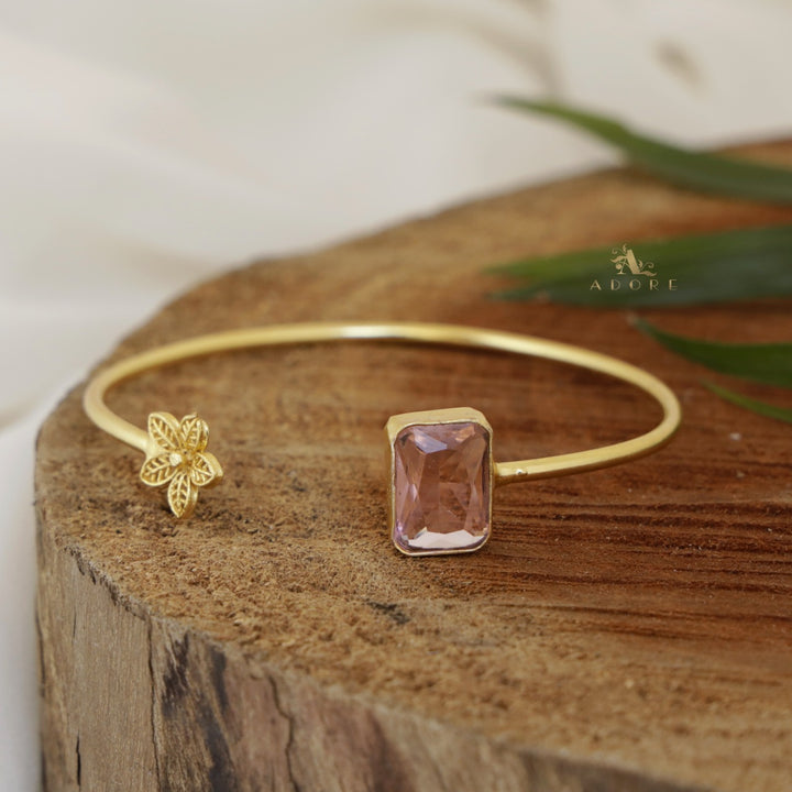Narvia Flower And Rectangle Glossy Bangle