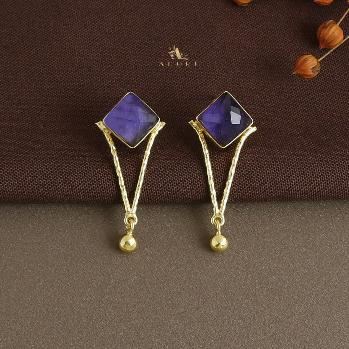 Tezia Glossy Diamond Earring