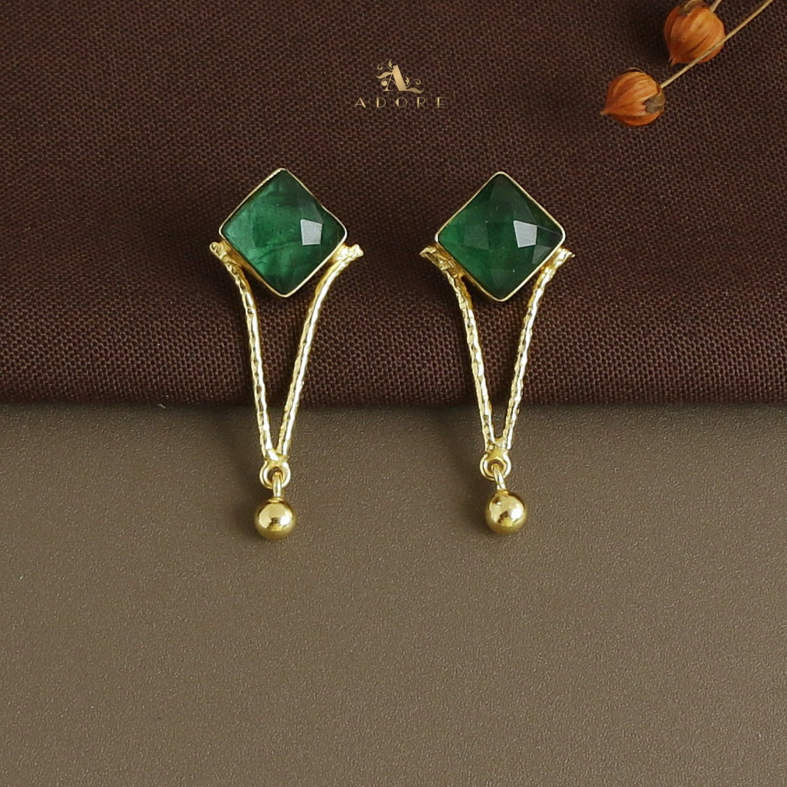 Tezia Glossy Diamond Earring