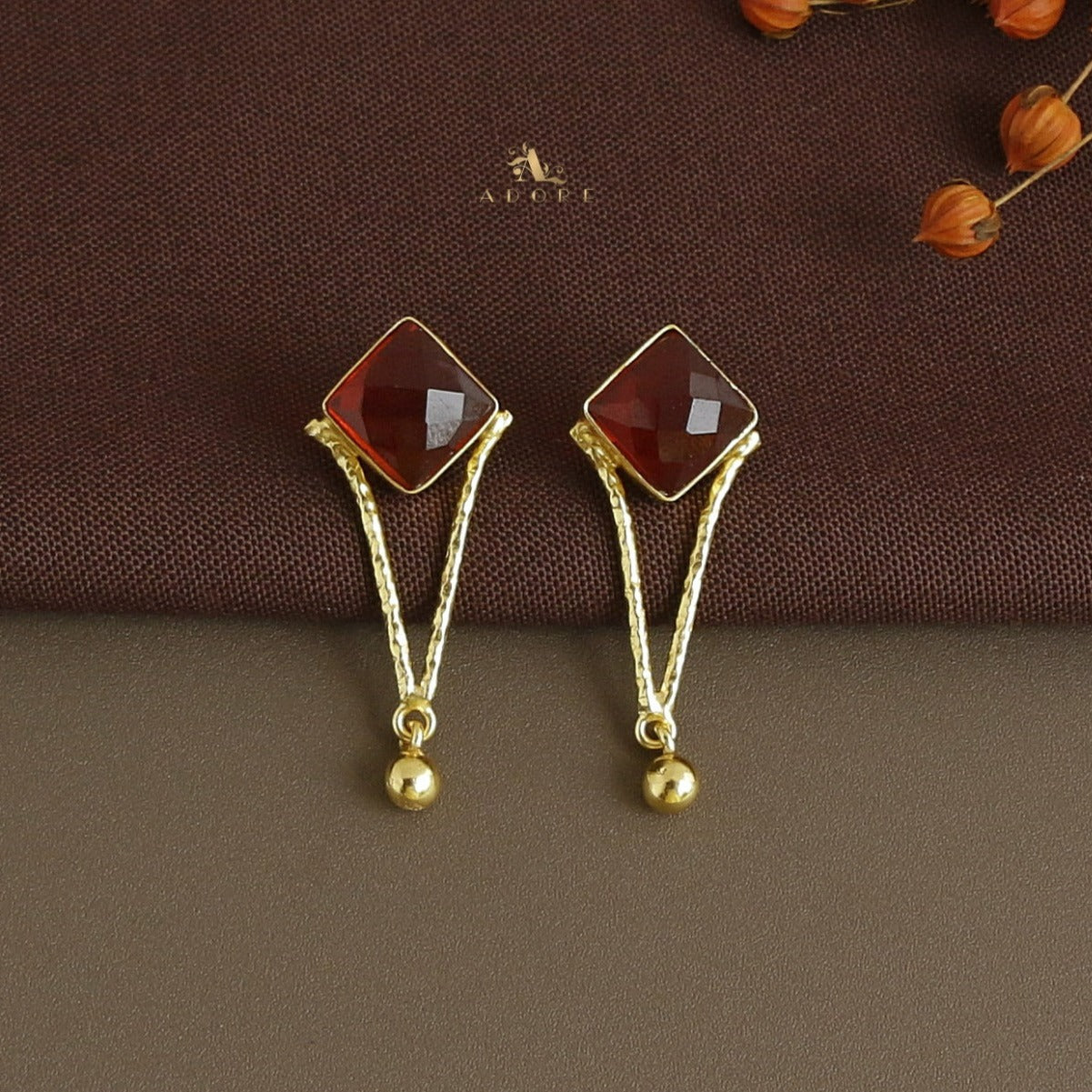 Tezia Glossy Diamond Earring