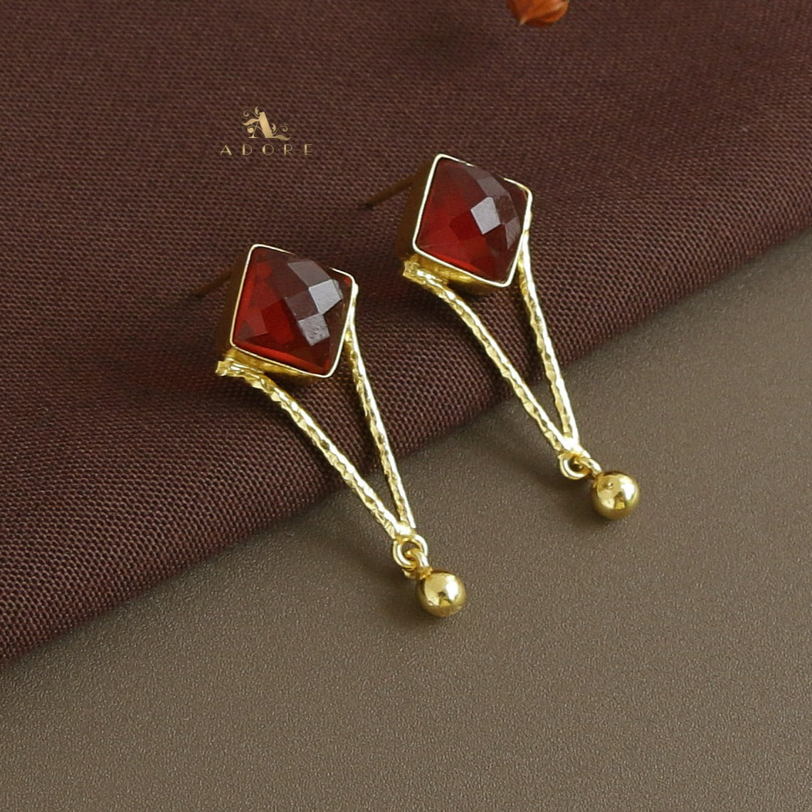 Tezia Glossy Diamond Earring