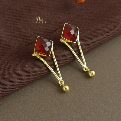 Tezia Glossy Diamond Earring