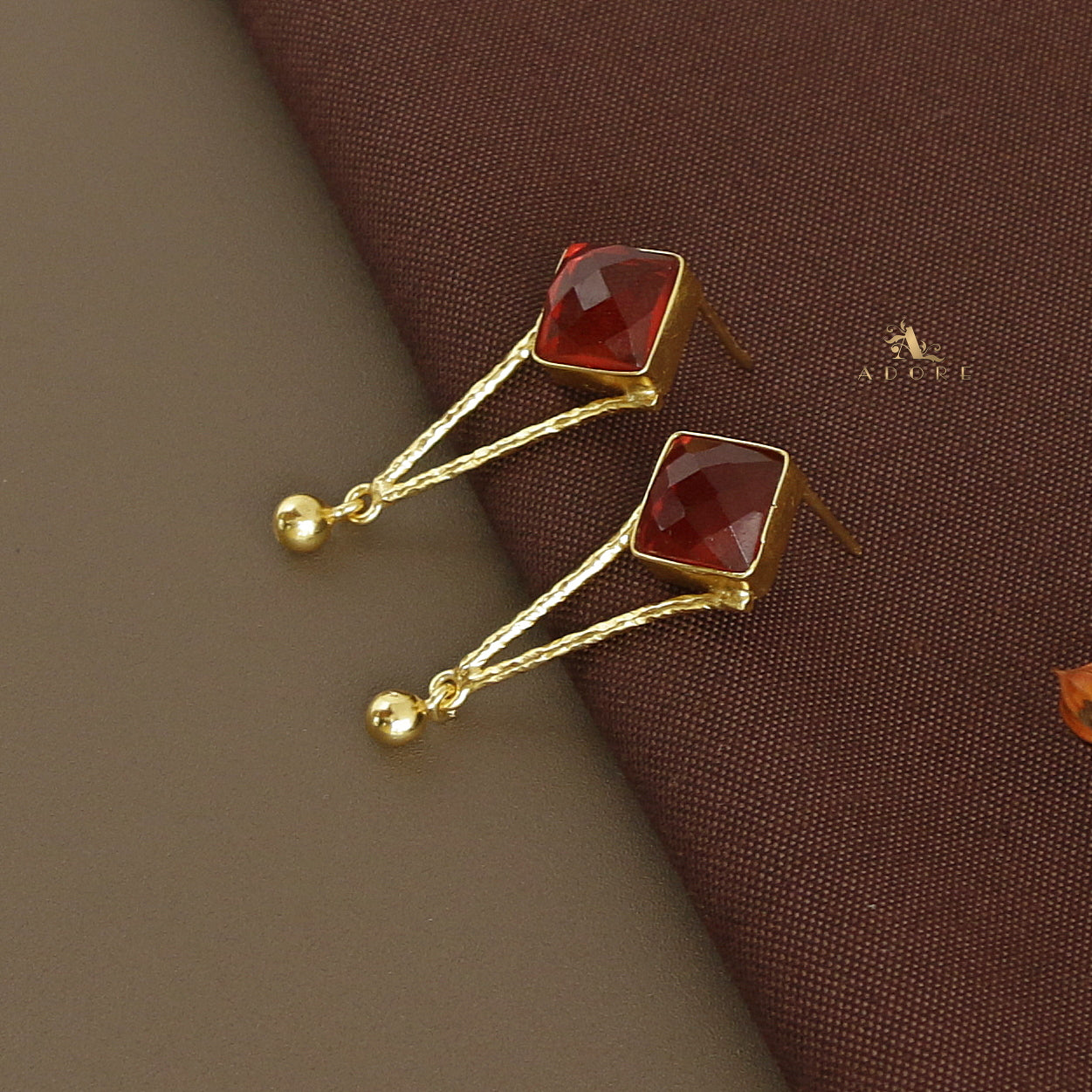 Tezia Glossy Diamond Earring
