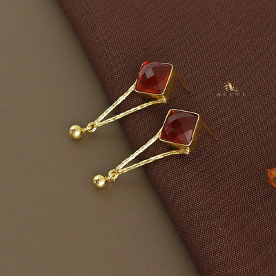 Tezia Glossy Diamond Earring