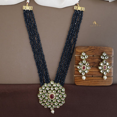 Rigveya Kundan Neckpiece With Earring