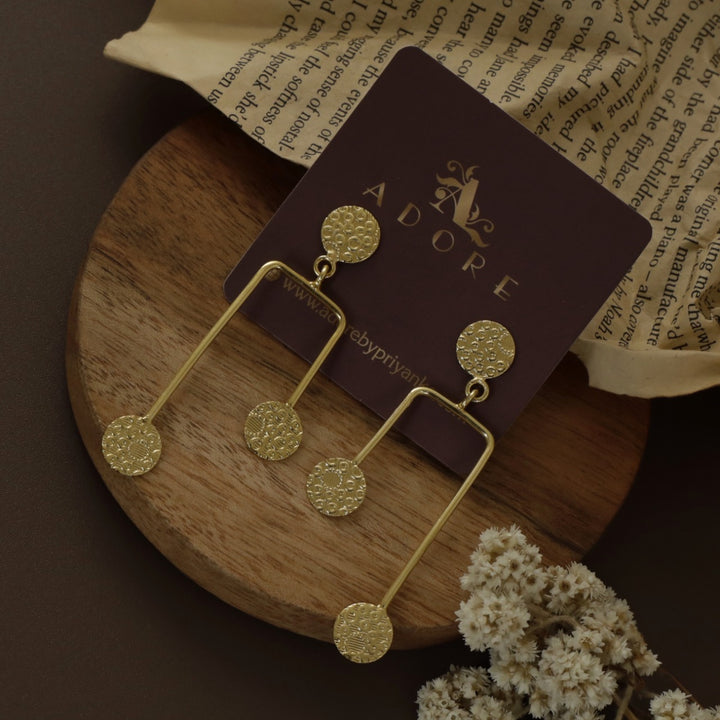 Ollie Golden Drop Line Earring