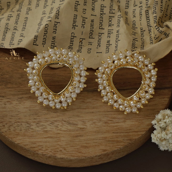 Norvia Cluster Pearl Earring