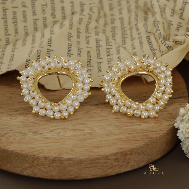 Norvia Cluster Pearl Earring