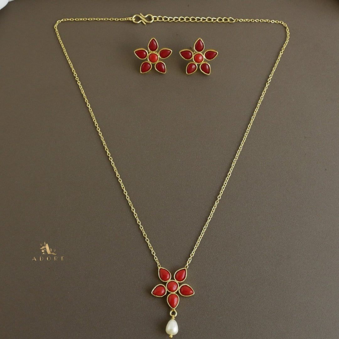 Floral Neckpiece With Stud