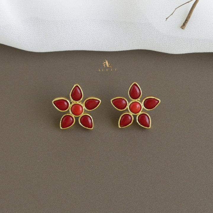 Floral Neckpiece With Stud