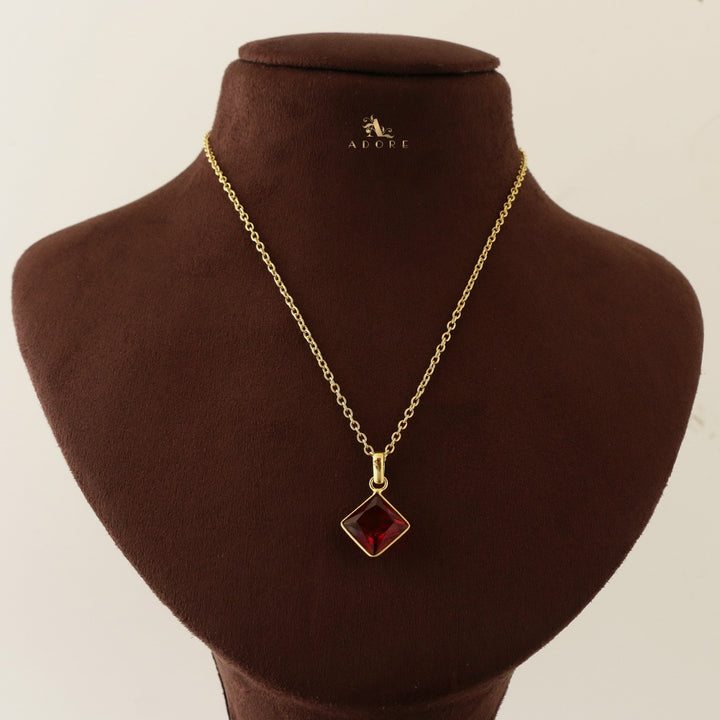 Alyvia Diamond Glossy Neckpiece With Drop