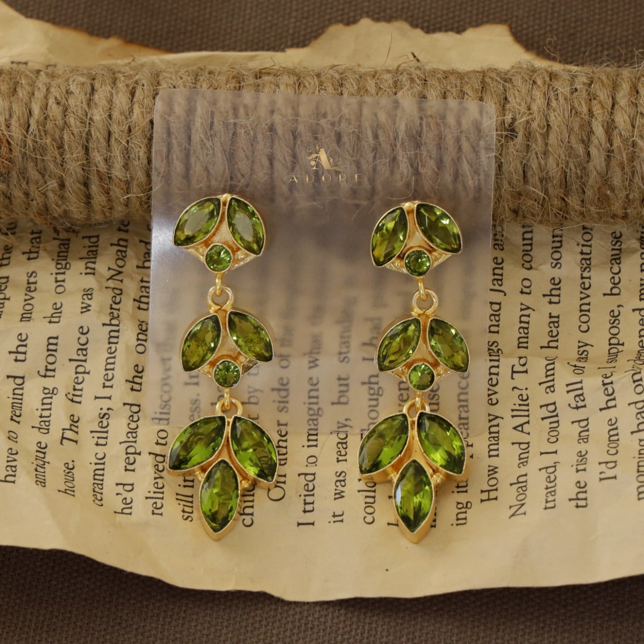 Lovlea Leafy Glossy Earring