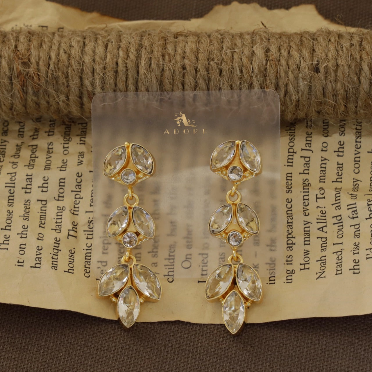 Lovlea Leafy Glossy Earring