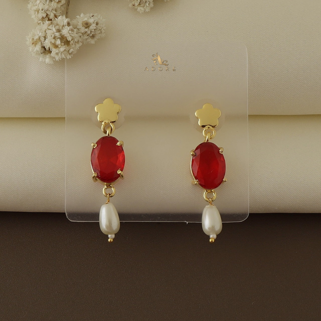 Overia Glossy Pearl Earring