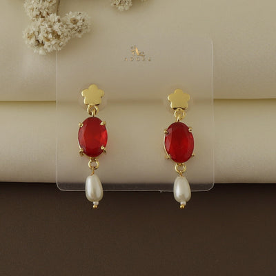 Overia Glossy Pearl Earring