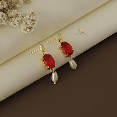 Overia Glossy Pearl Earring