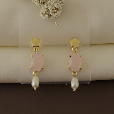 Overia Glossy Pearl Earring