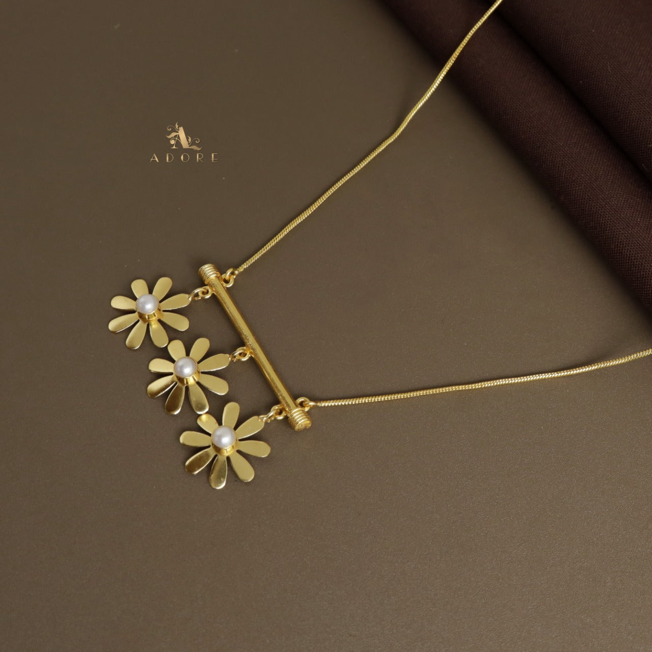 Midhila Flower Stick Pearl Neckpiece