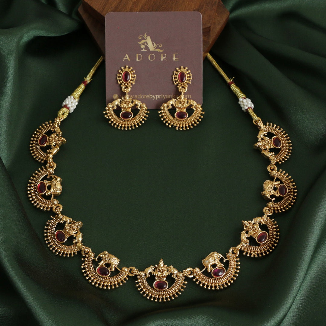 Gajavanthi Neckpiece With Earring