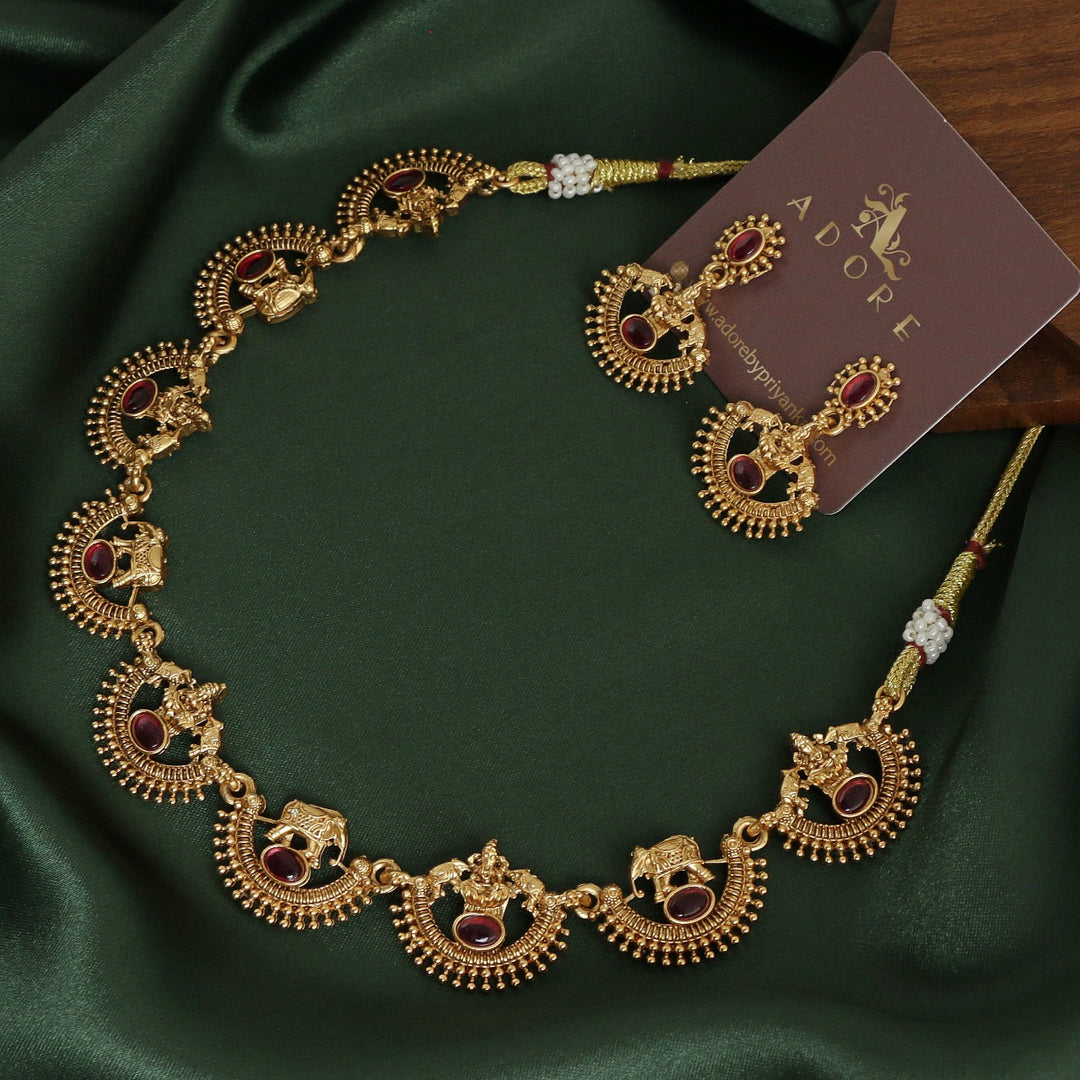 Gajavanthi Neckpiece With Earring