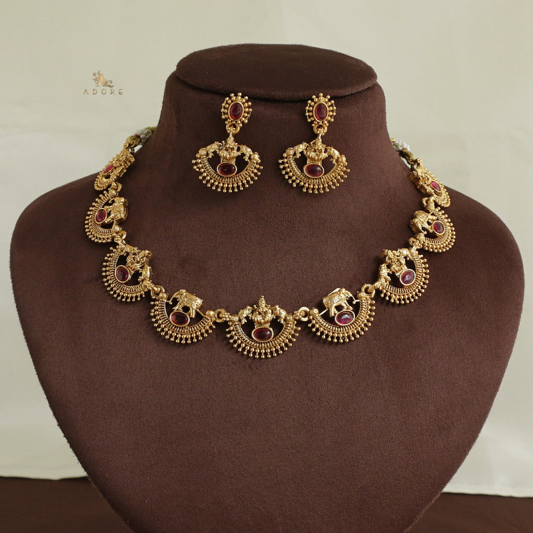 Gajavanthi Neckpiece With Earring