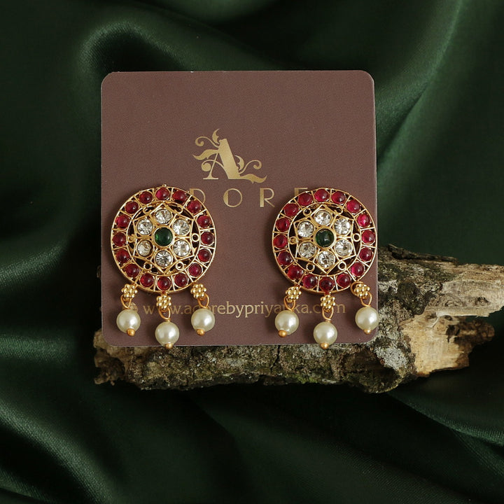 Dhakshina Neckpiece With Earring
