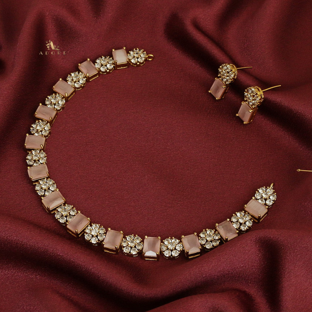 Rishabha Neckpiece With Earring