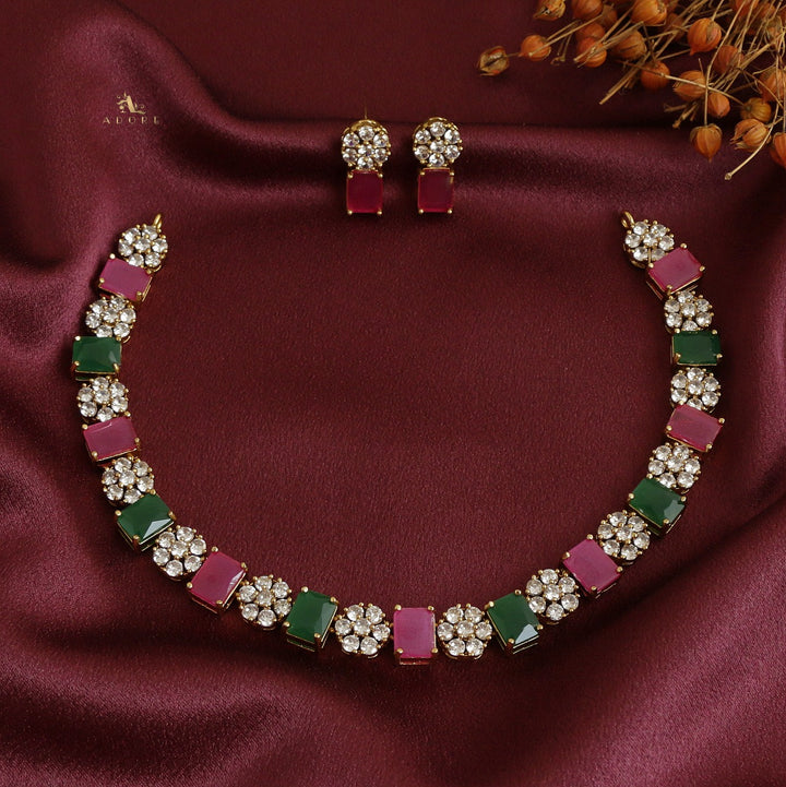Rishabha Neckpiece With Earring