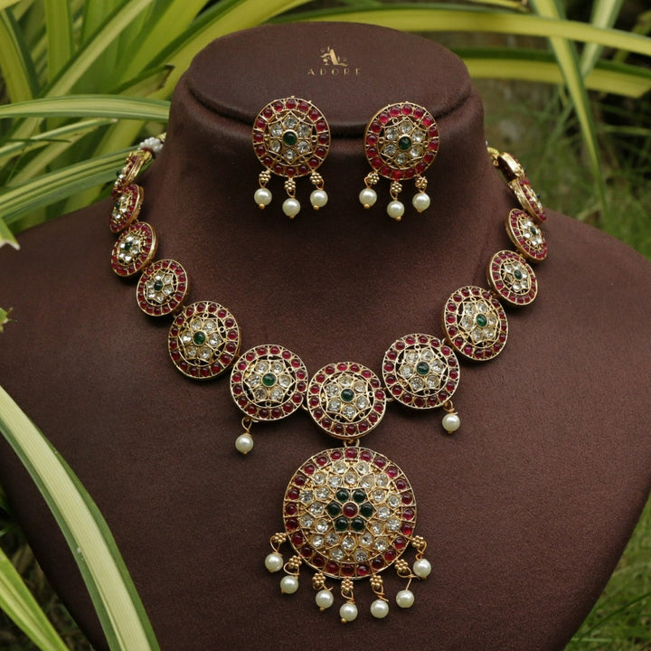 Dhakshina Neckpiece With Earring