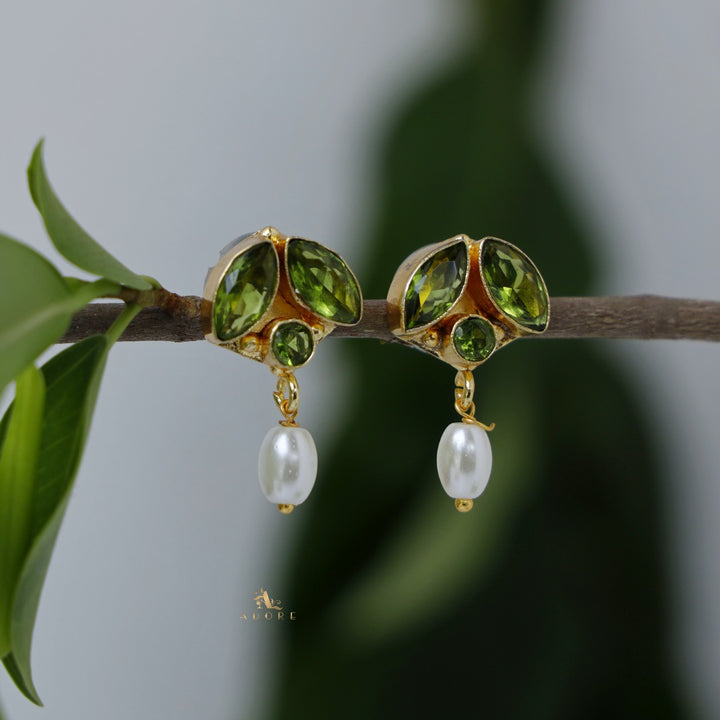 Ellipse Glossy Rylee Pearl Drop Earring