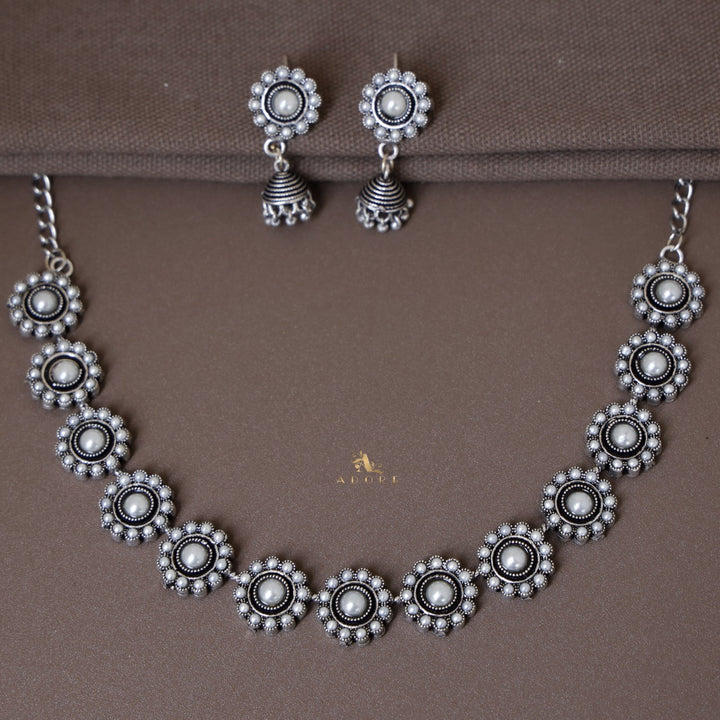 Hemanta Flower Neckpiece With Earring