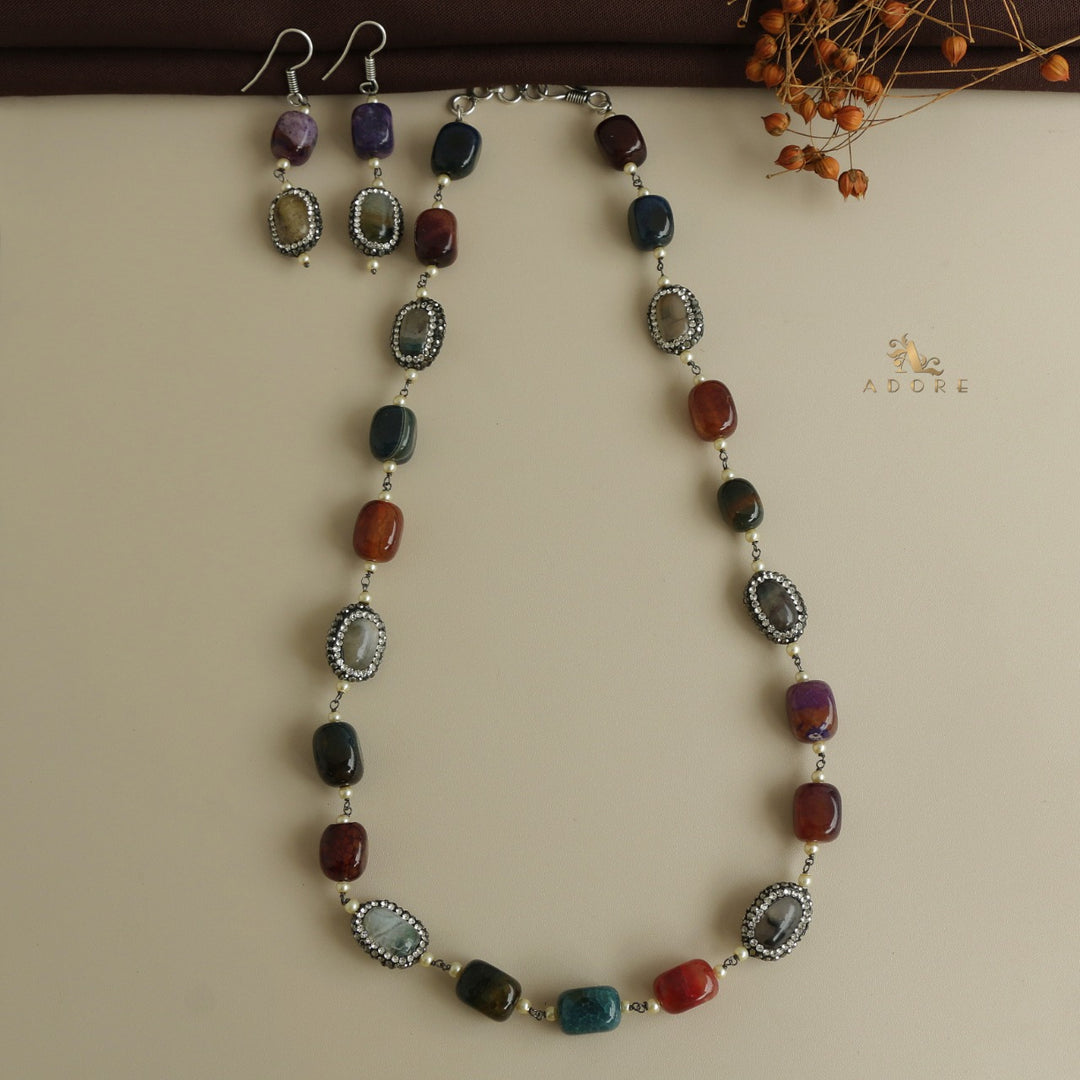 Inez Neckpiece With Drop