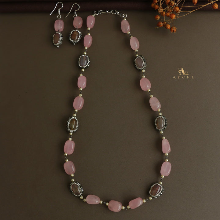 Inez Neckpiece With Drop