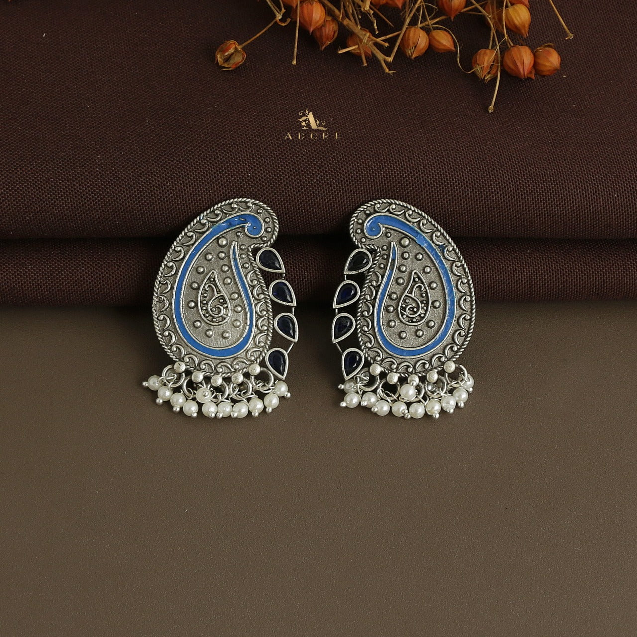 Vidhupa Pearl Earring