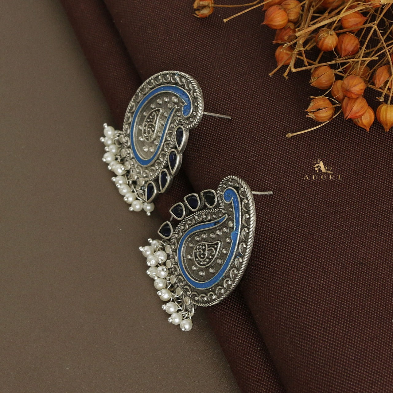 Vidhupa Pearl Earring