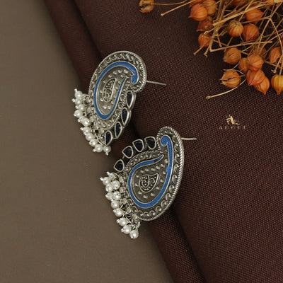Vidhupa Pearl Earring