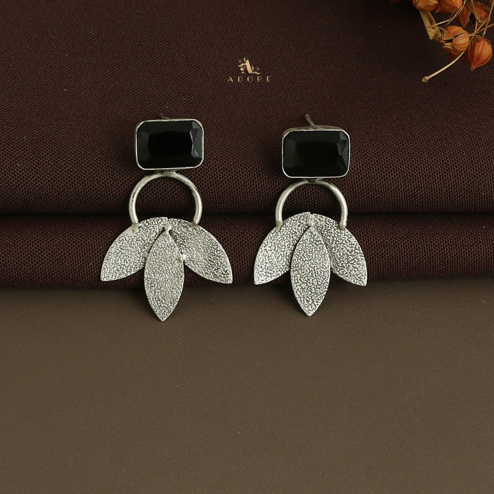 Zaima 3 Leaf Earring