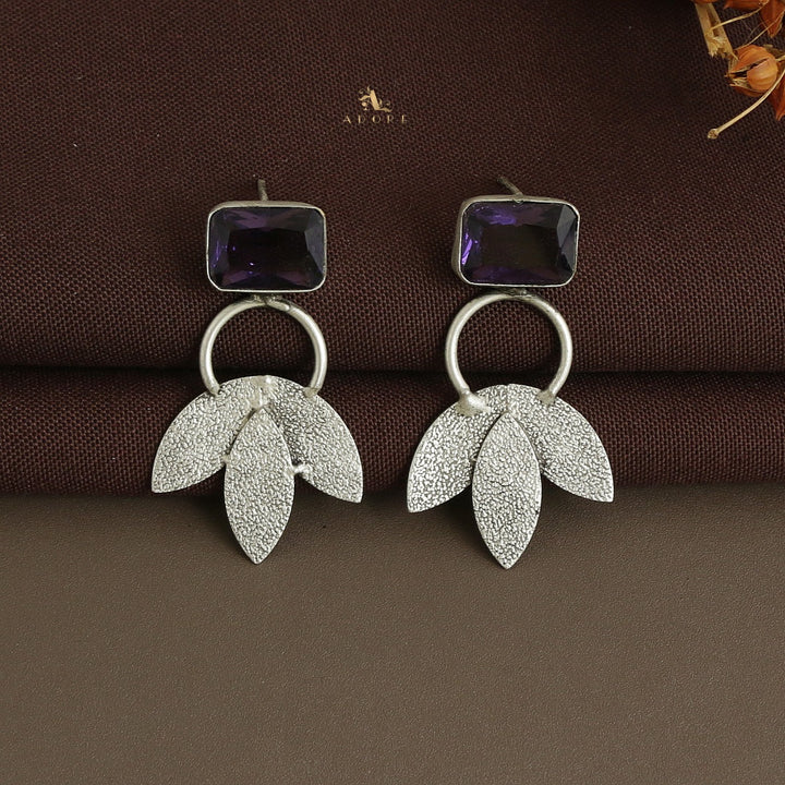 Zaima 3 Leaf Earring