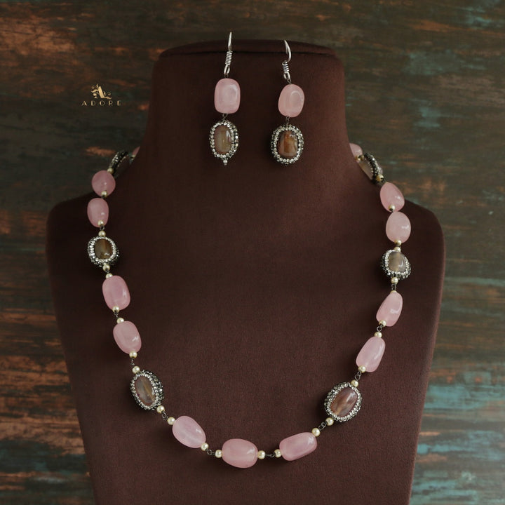 Inez Neckpiece With Drop