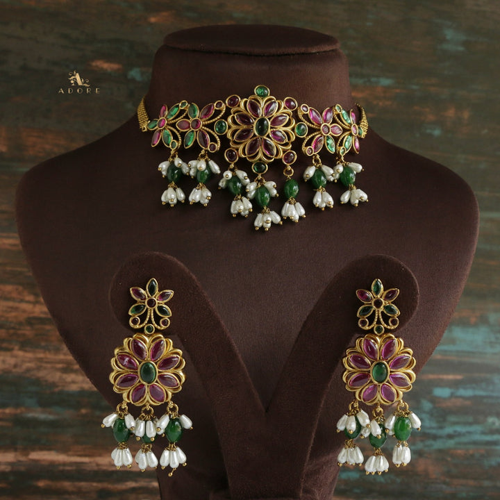 Neeraga Choker With Earring