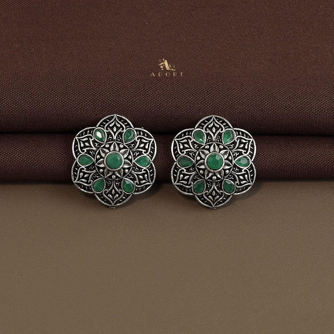 Vance Choker With Earring