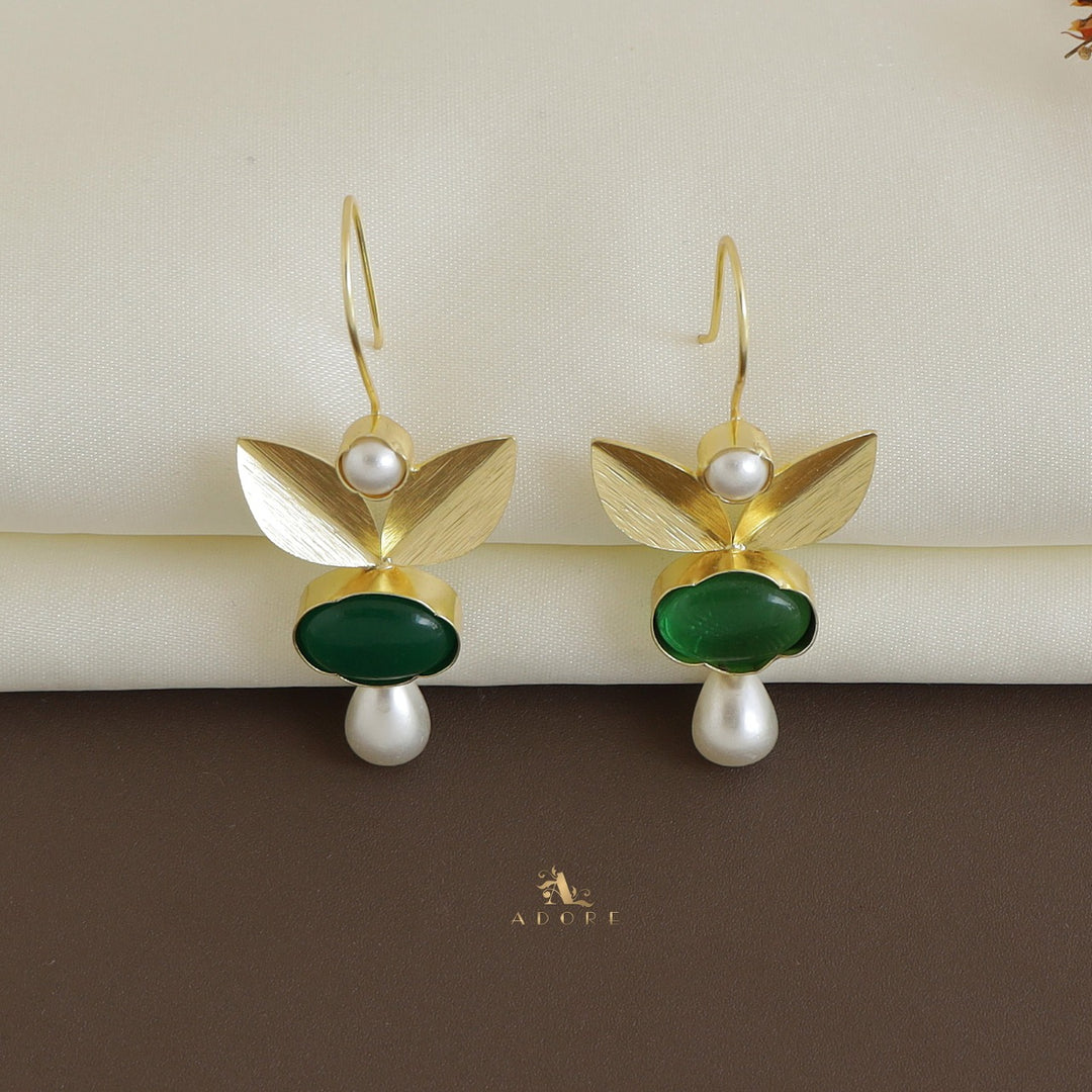 Glossy Livandria Folded Leaf Pearl Drop