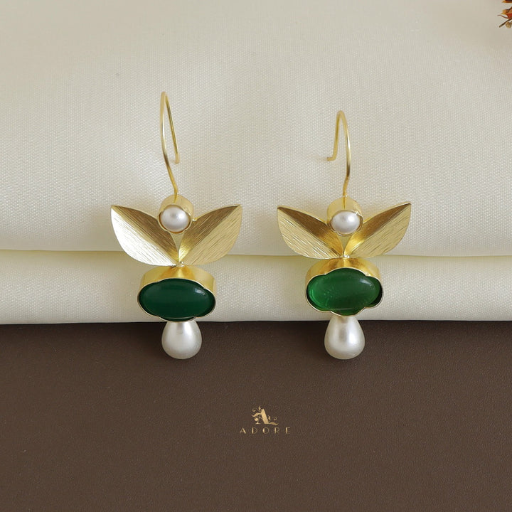 Glossy Livandria Folded Leaf Pearl Drop