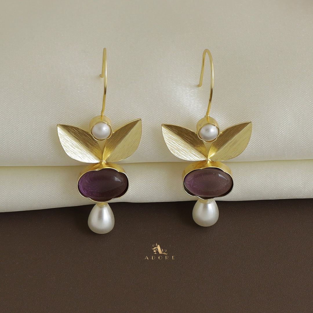 Glossy Livandria Folded Leaf Pearl Drop