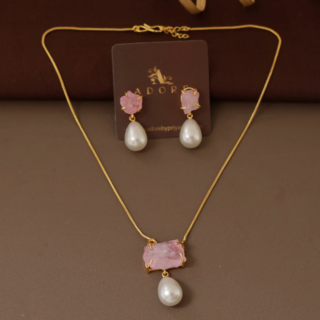 Jaime Dyed Stone Pearl Neckpiece With Earring