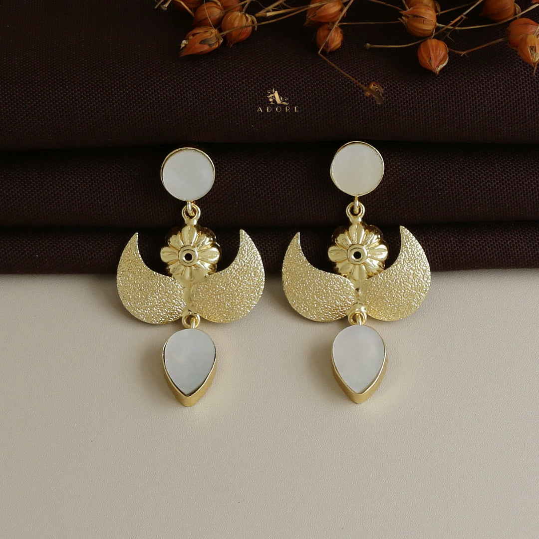 Golden Angelic Glossy Earring