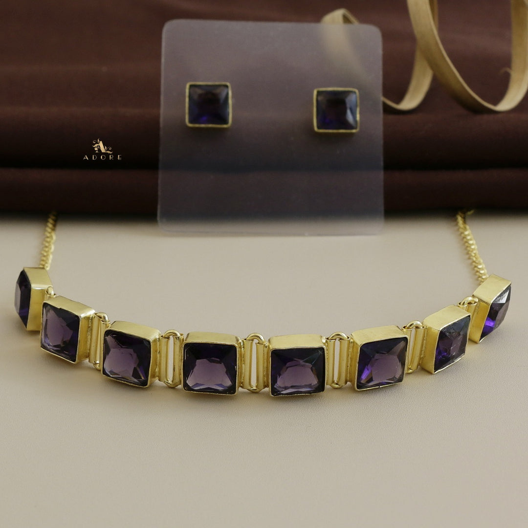 Volga Eighten Glossy Square Choker With Stud