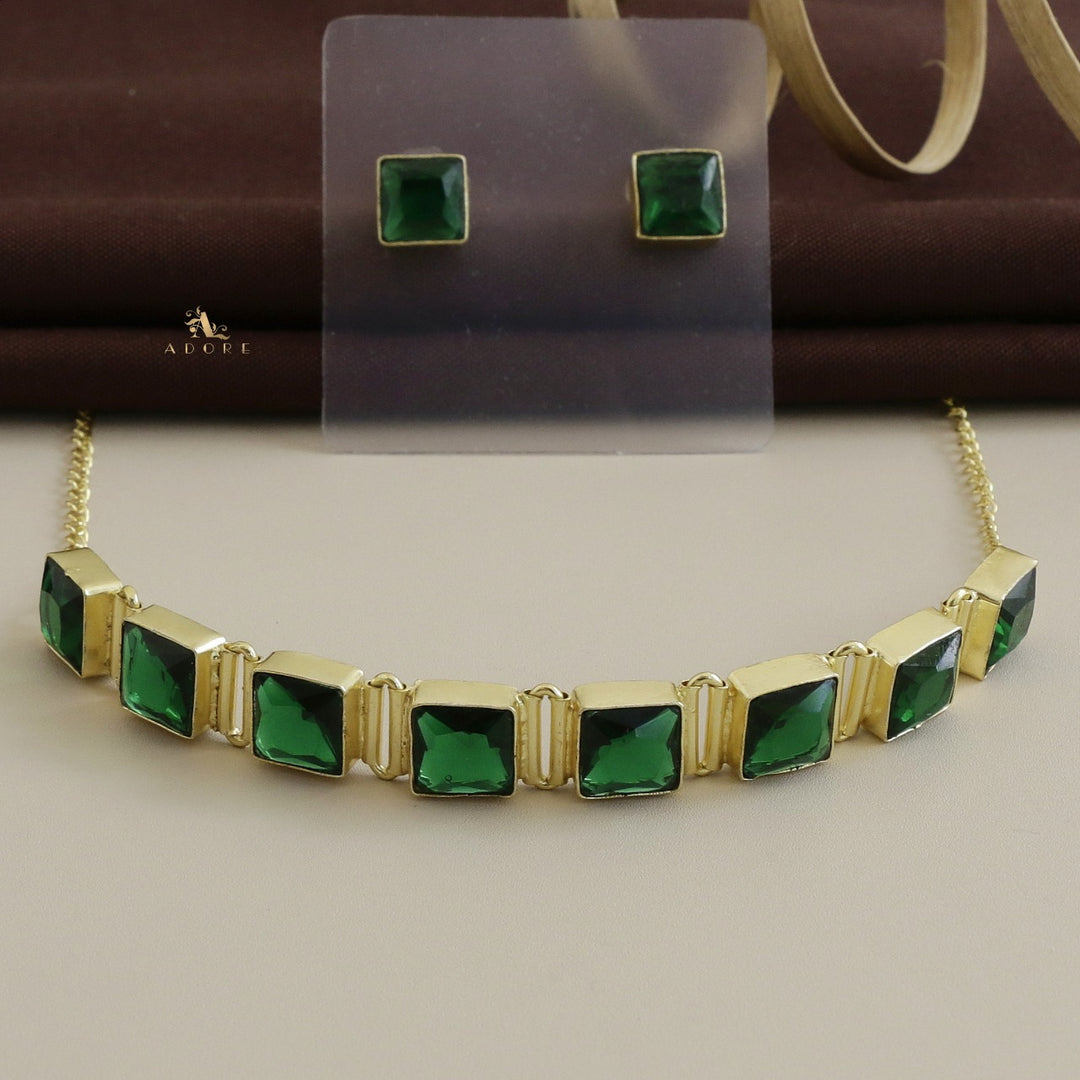 Volga Eighten Glossy Square Choker With Stud