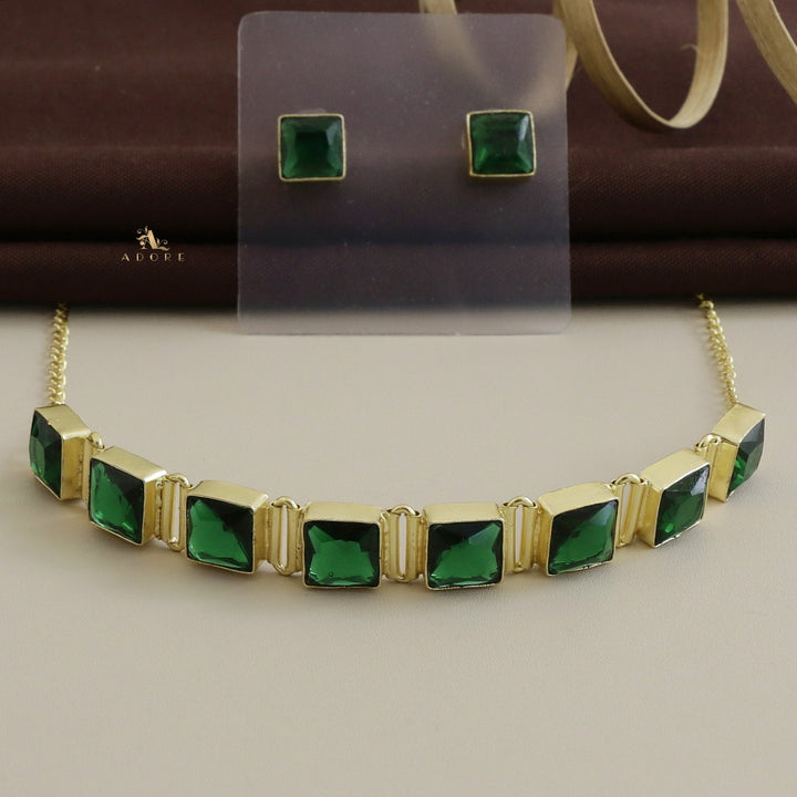 Volga Eighten Glossy Square Choker With Stud
